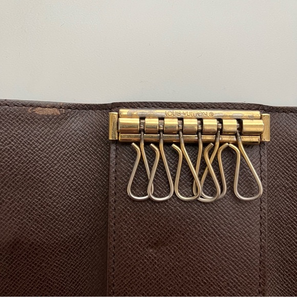 Louis Vuitton Ebene Key Holder - Picture 5 of 6